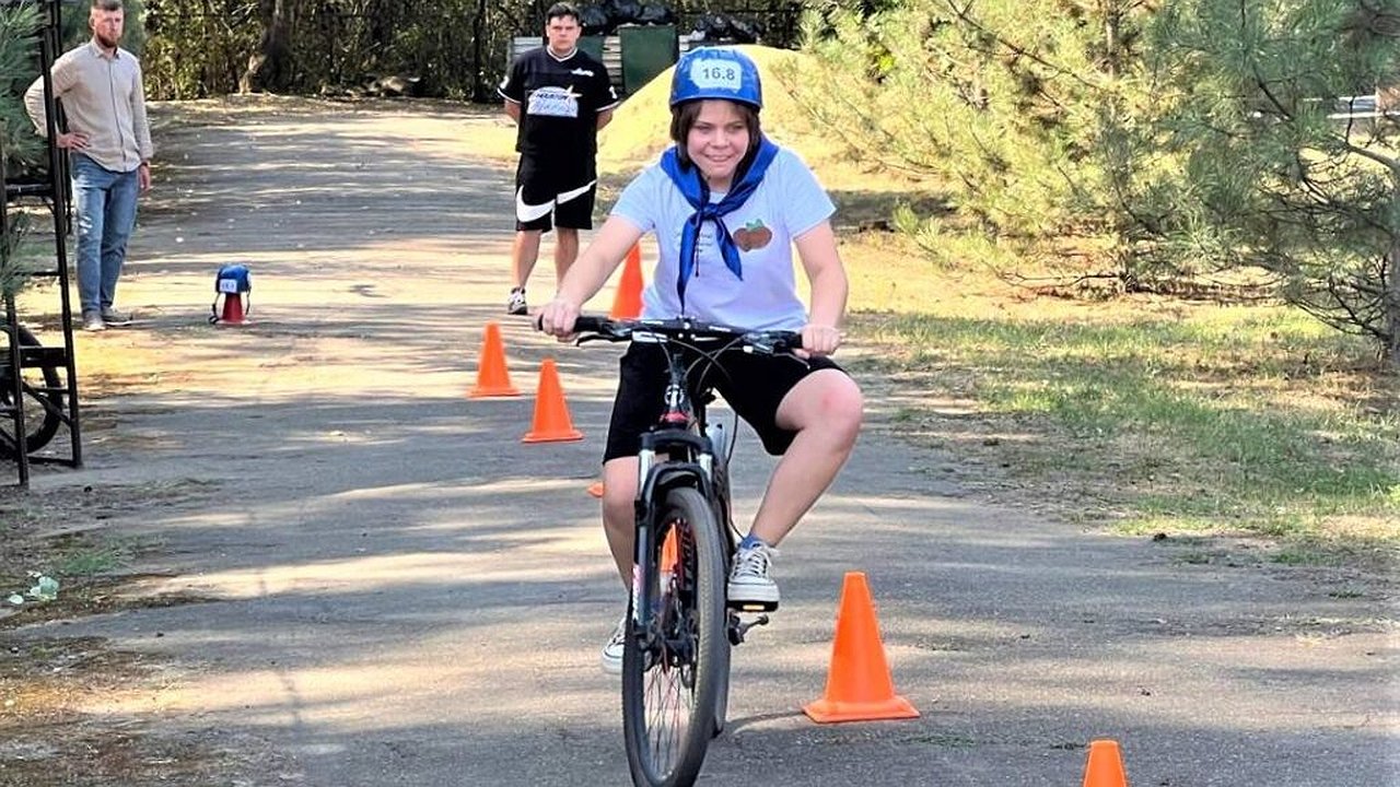 Главная картинка новости: Палатки, узлы и лук: в Краснодарском крае приемные семьи покоряли туристическую полосу