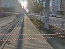 Дети вместо пешеходов: школьники Новороссийска вынуждены идти по проезжей части из-за ремонта тротуара
