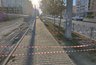 Миниатюра новости: Дети вместо пешеходов: школьники Новороссийска вынуждены идти по проезжей части из-за ремонта тротуара