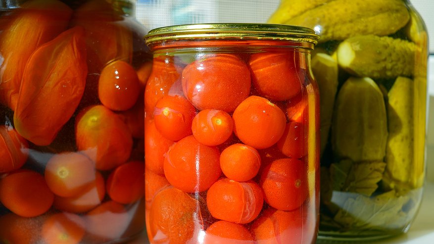 Главная картинка новости: Съедают быстрее, чем успеваю закатать: мой рецепт «сладких» томатов, которые тают во рту