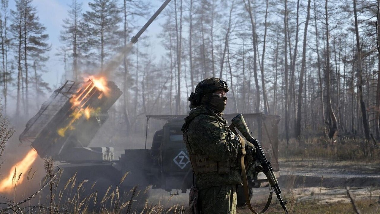 Главная картинка новости: Владимир Путин инициировал процесс демобилизации: кто первым вернется домой из зоны СВО и почему конкретные сроки до сих пор неизвестны