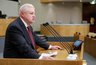 Миниатюра новости: Миронов потребовал ограничить зарплаты главврачей и директоров школ: почему доходы руководителей не должны превышать зарплаты сотрудников более чем в два раза