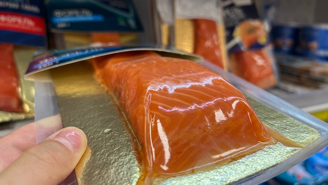 Главная картинка новости: Эта рыба всегда без вредных добавок: ихтиолог назвал самый безопасный и доступный вид для ежедневного рациона