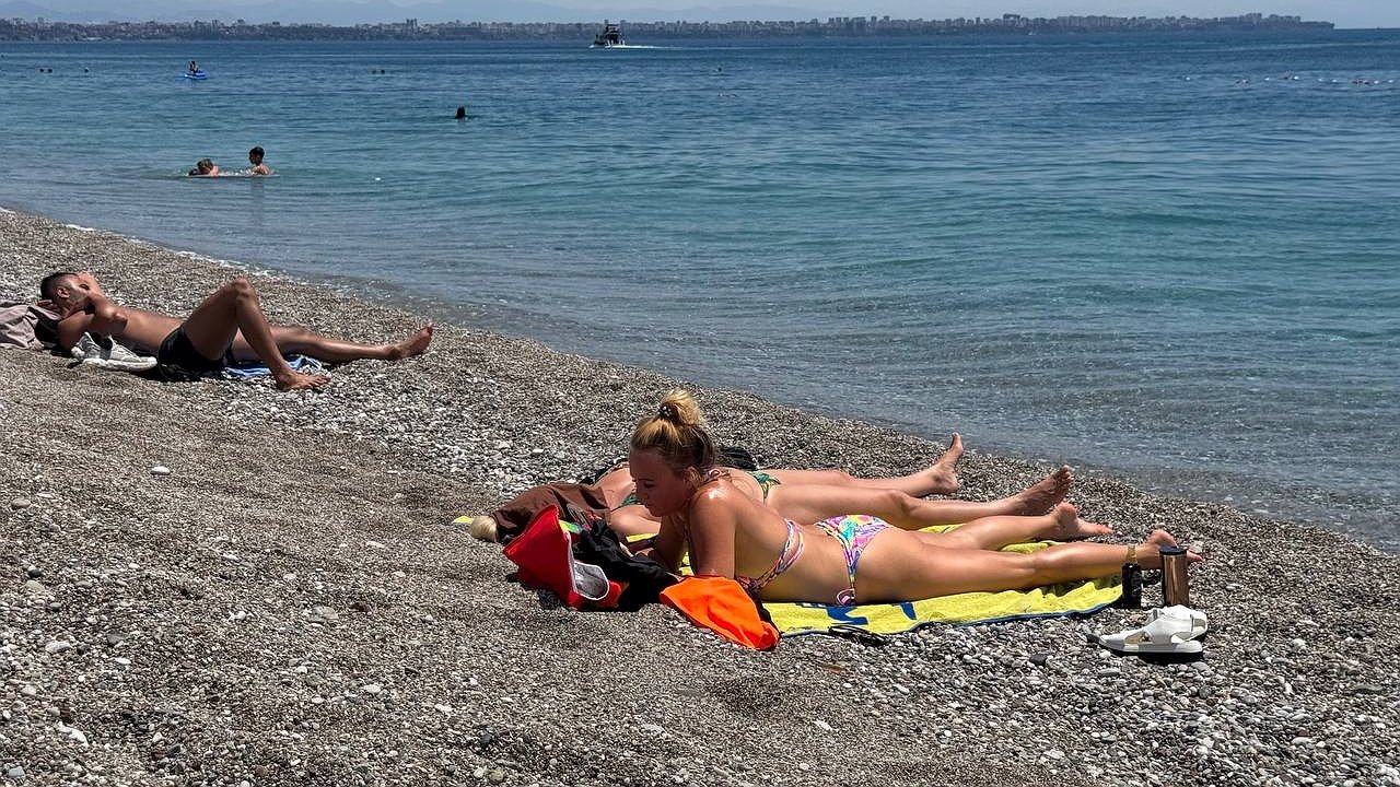 Главная картинка новости: Ученые дали прогноз для Черного моря после разлива мазута: восстановление займет не менее 10 лет