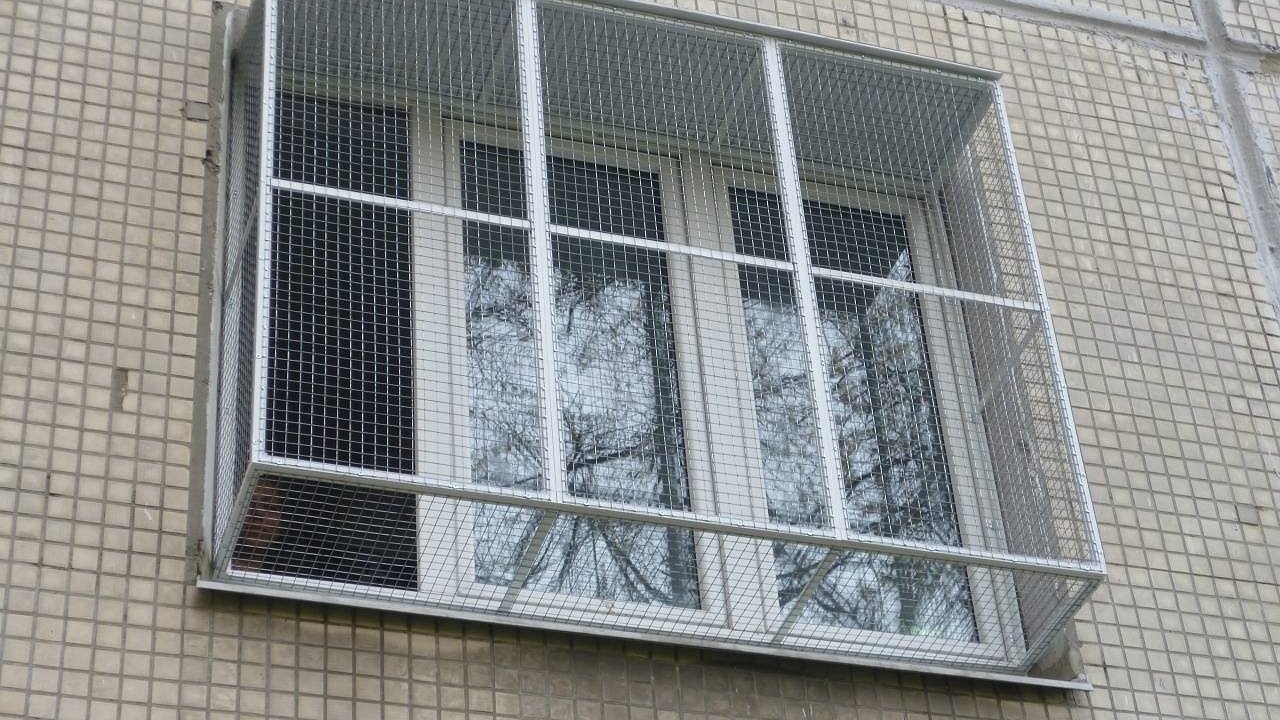 Главная картинка новости: «Сетка за 25 тысяч»: в Новороссийске продают чудо-защиту от дронов. Спасет ли она жилье