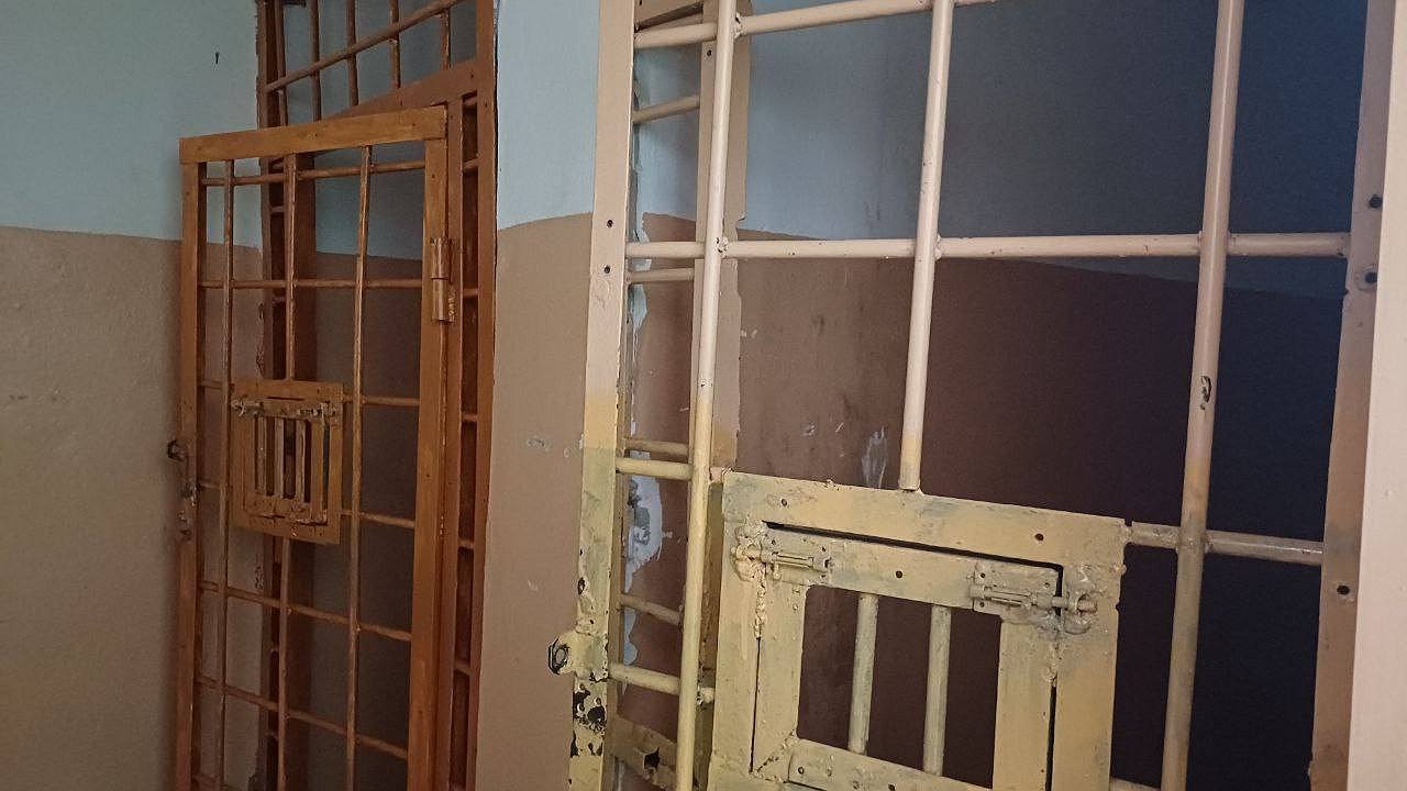 Главная картинка новости: Нашел чужой телефон на АЗС — получил уголовное дело: история из Новороссийска