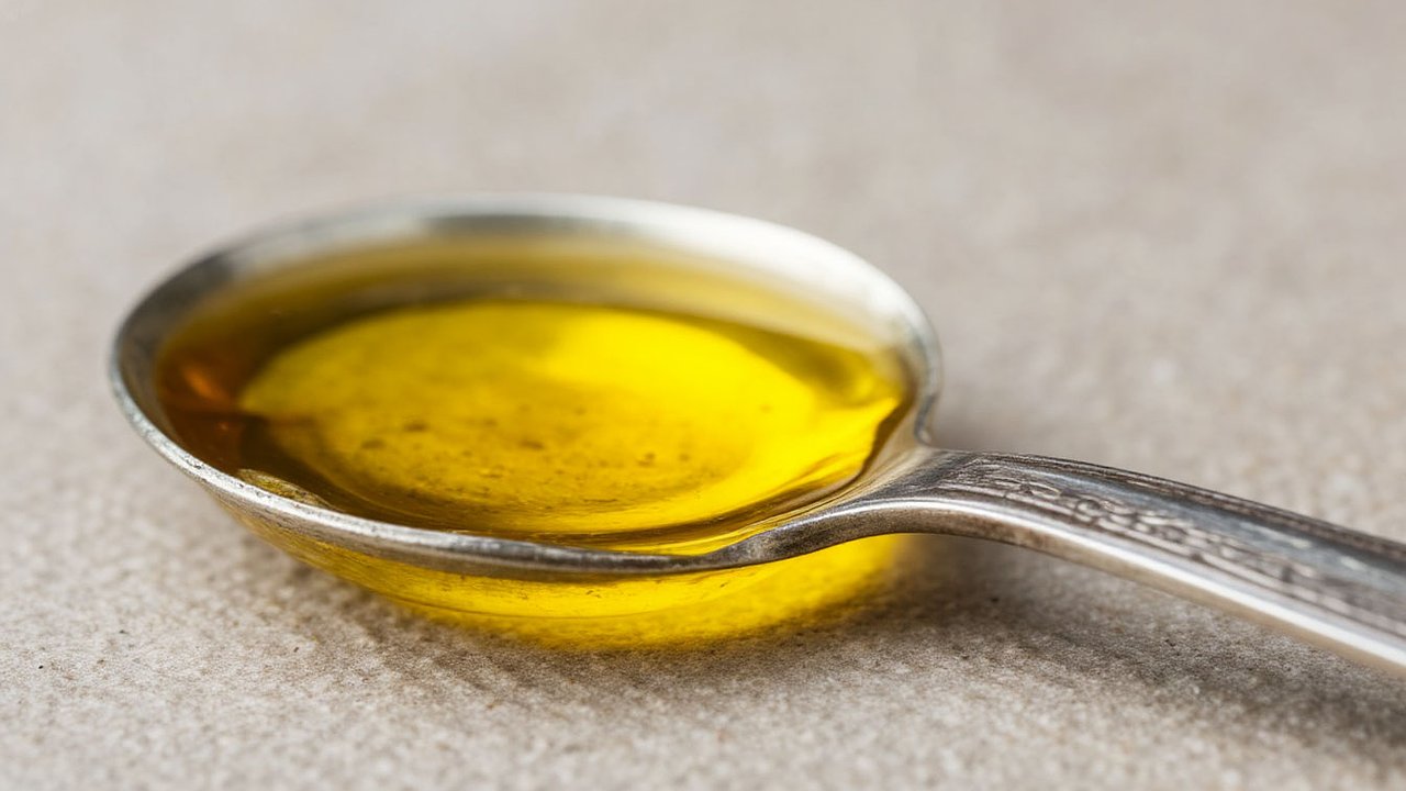 Главная картинка новости: Если вам 45-70 лет: 1 чайная ложка каждый день поможет сохранить ясность ума и еще 4 рекомендации академика Микулина