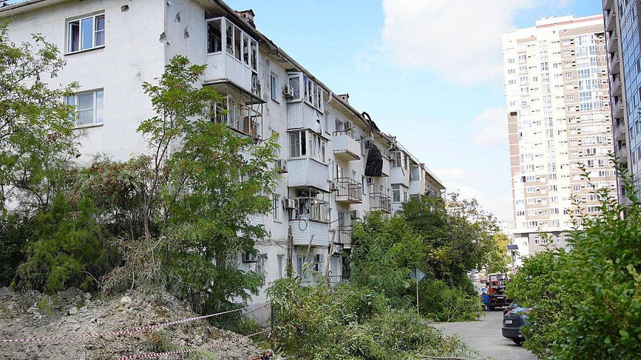 Главная картинка новости: Первые подробности: как и когда будут восстанавливать Новороссийск после удара беспилотников