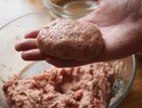 Что добавить в фарш для сочности, если котлеты всегда выходят сухими — маленький секрет моей бабушки