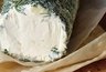 Миниатюра новости: Проще не бывает: как сделать нежный сыр из кефира за ночь