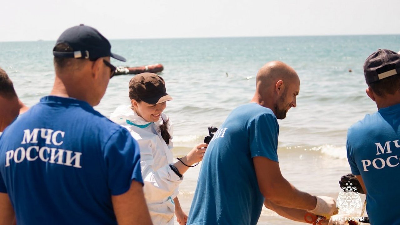 Главная картинка новости: Съемки фильма о ликвидации разлива мазута на Кубани завершились: когда будет премьера