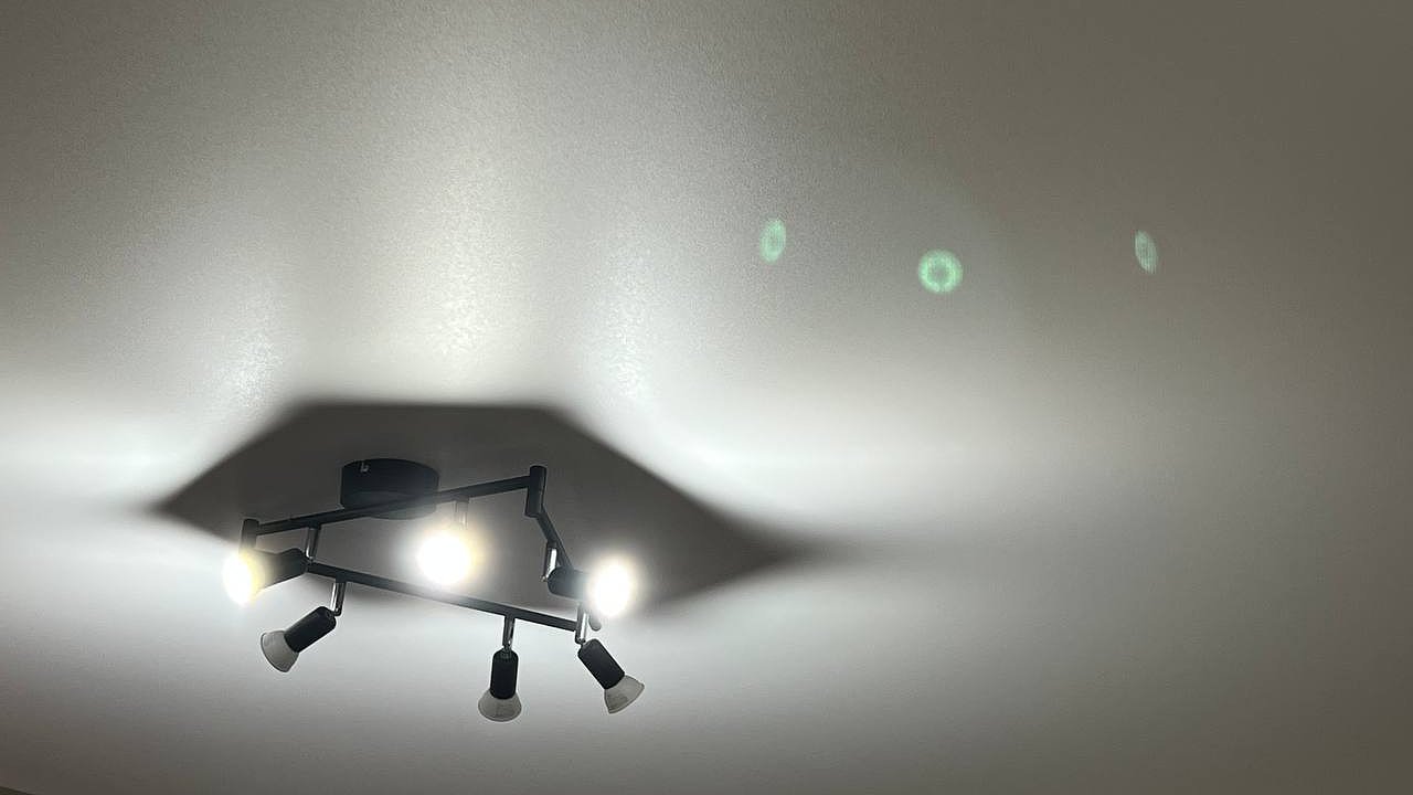 Главная картинка новости: Забудьте про натяжной потолок: есть 4 прекрасные альтернативы для вашего дома, о которых вы не знали