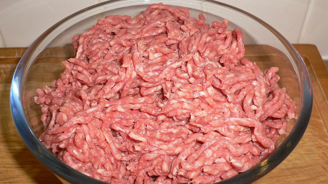 Главная картинка новости: Почему нельзя покупать фарш в магазине: 3 причины, почему уже 40 лет делаю его самостоятельно