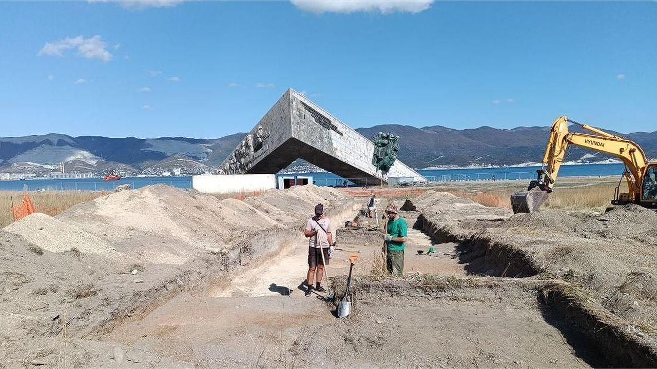 Главная картинка новости: Загадочный артефакт обнаружен в Новороссийске: что скрывает турецкий перстень, пролежавший в земле 300 лет