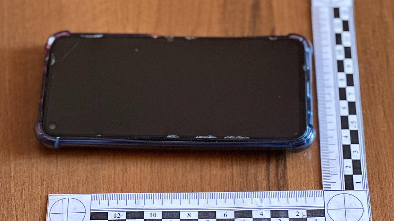 Главная картинка новости: Нашел телефон и проиграл чужие деньги в казино: в Новороссийске перед судом предстанет серийный вор