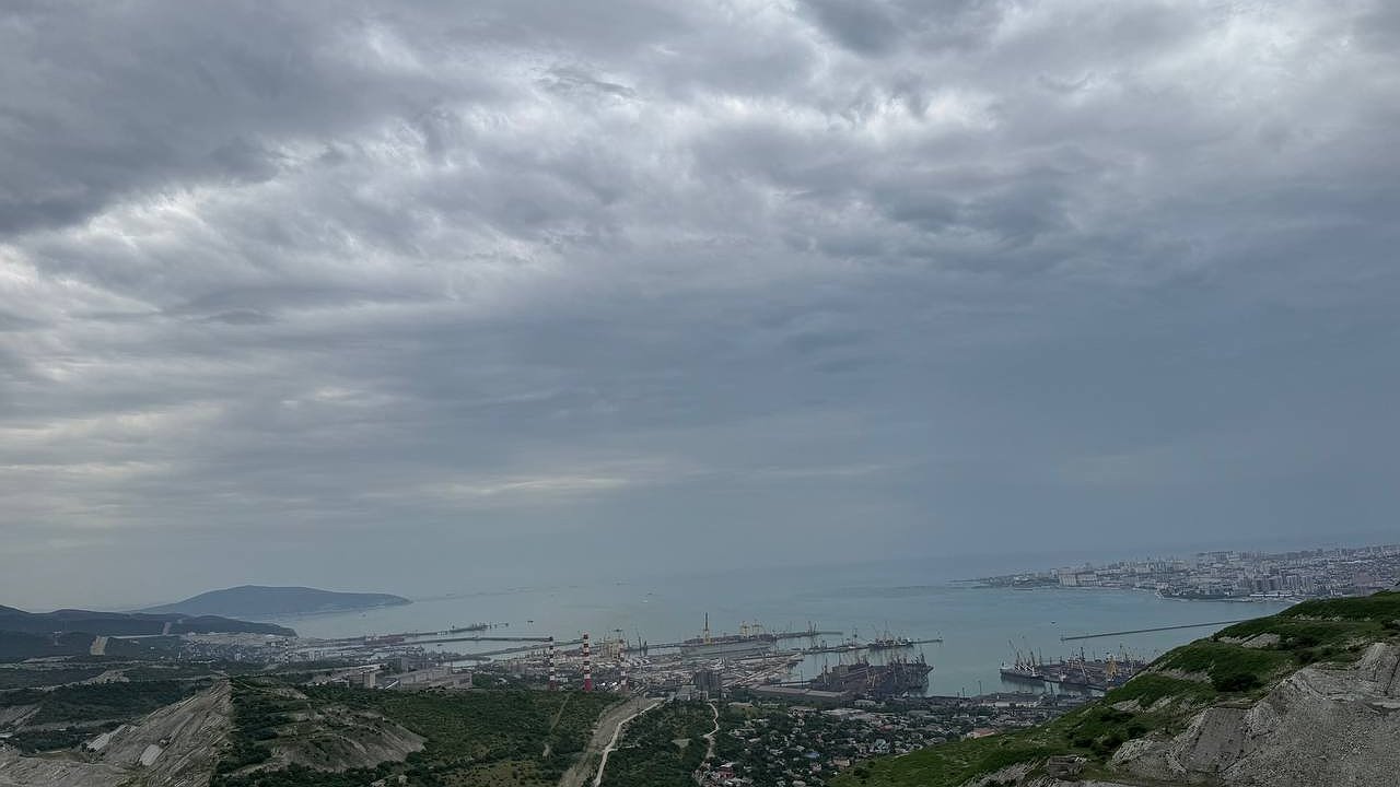 Главная картинка новости: Мобильные электростанции в Новороссийске и Крыму сохранят особый статус до 2026 года