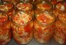 Миниатюра новости: Фирменные помидоры с луком на зиму: моя легендарная закрутка — открываю только по праздникам, а закрываю десятками