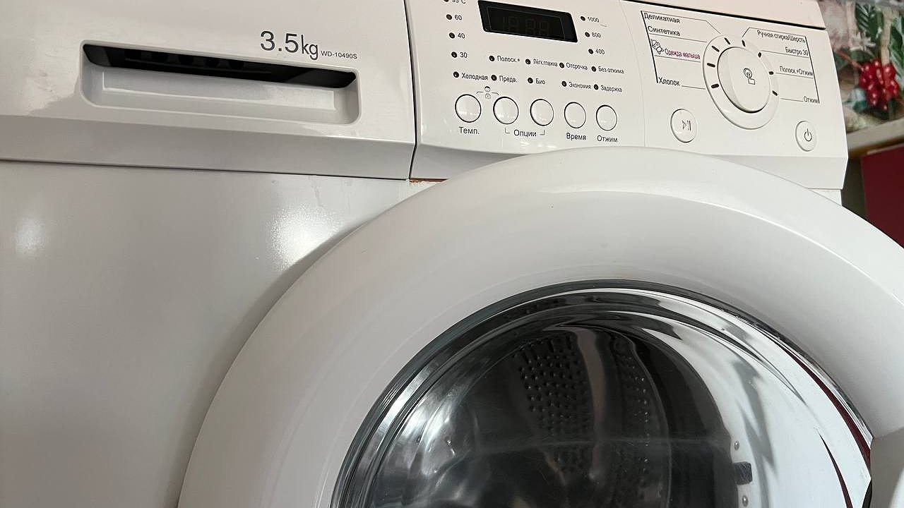Главная картинка новости: Почему нельзя стирать несколько раз подряд: как это вредит стиральной машине