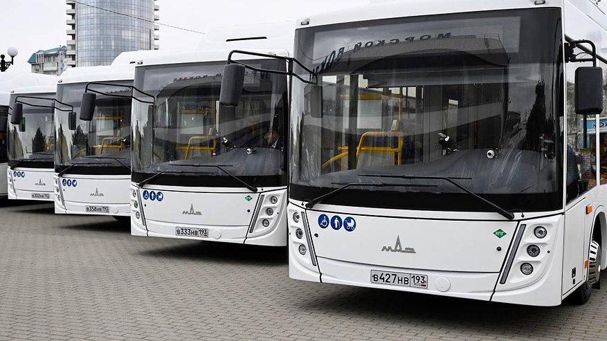 Главная картинка новости: Зарплата от 65 тыс. рублей: в Новороссийске ищут водителей для новых автобусов и троллейбусов