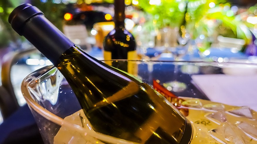 Главная картинка новости: На винодельческом предприятии в Новороссийске на 40% сократили время розлива тихих вин