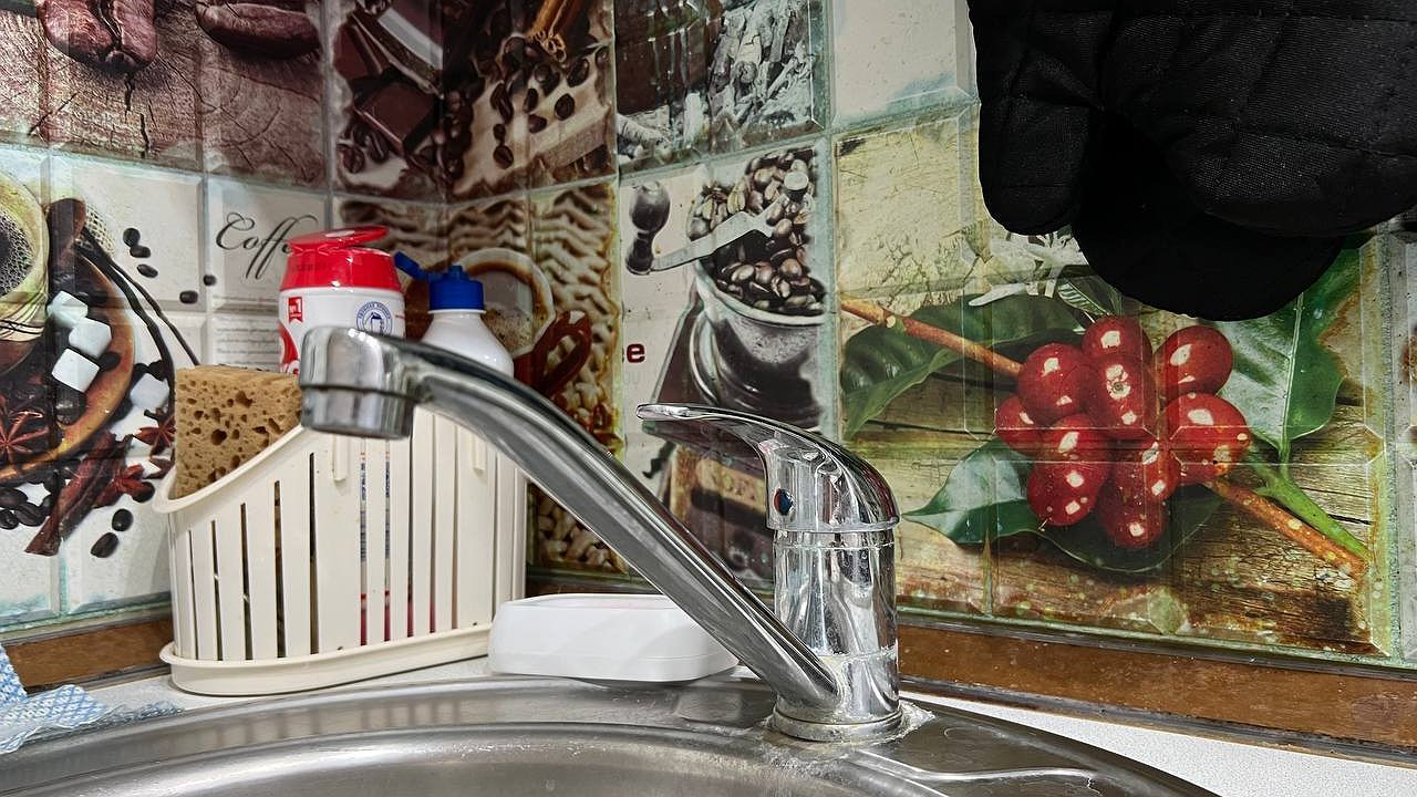 Главная картинка новости: Сантехники молчат, а вы платите: простая привычка, которая медленно убивает ваши трубы