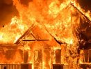 Двое погибли при ночном пожаре в частном доме в Новороссийске