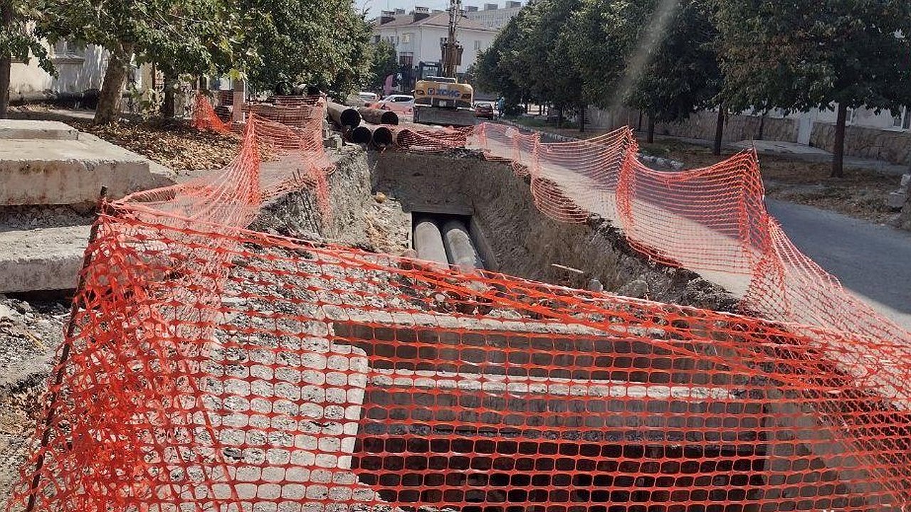 Главная картинка новости: Конец траншейному кошмару: когда в Новороссийске закончат ремонт дорог