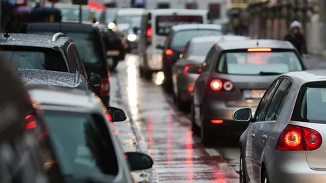 Главная картинка новости: Новороссийск ждут ключевые изменения в ноябре: новые правила для автовладельцев, налогоплательщиков и абонентов связи