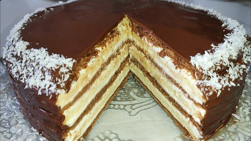 Главная картинка новости: Торт «Мишка» по бабушкиному рецепту: нежный десерт на сметане всего за час