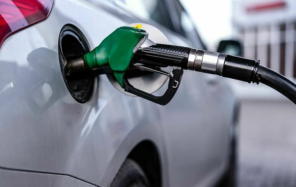 Почему в ноябре переходят с 95-го бензина на 92-ой и стоит ли это делать: разбор от экспертов