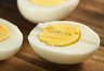 Миниатюра новости: Почему нельзя есть яйца вкрутую: шеф-повар раскрыл секрет идеального вареного яйца