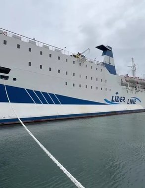 Турецкий паром Sea Bridge прорвался через бюрократические барьеры: пассажиры сходят на сочинскую землю