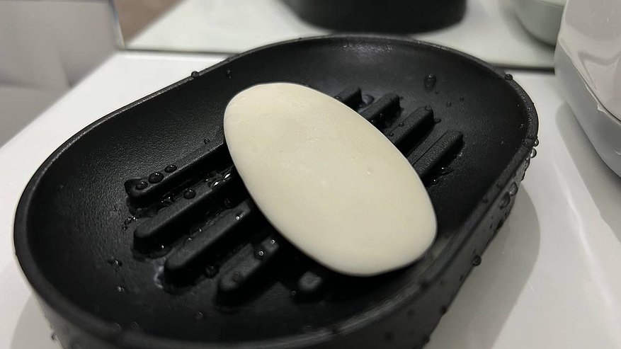 Главная картинка новости: Обмылки больше не выбрасываю: гениальный лайфхак превращает их в мощное чистящее средство для всей квартиры