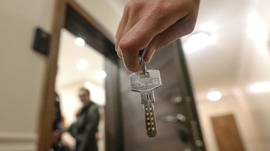 Главная картинка новости: Новороссийск выделит средства на приобретение 45 квартир для детей-сирот в 2026 году