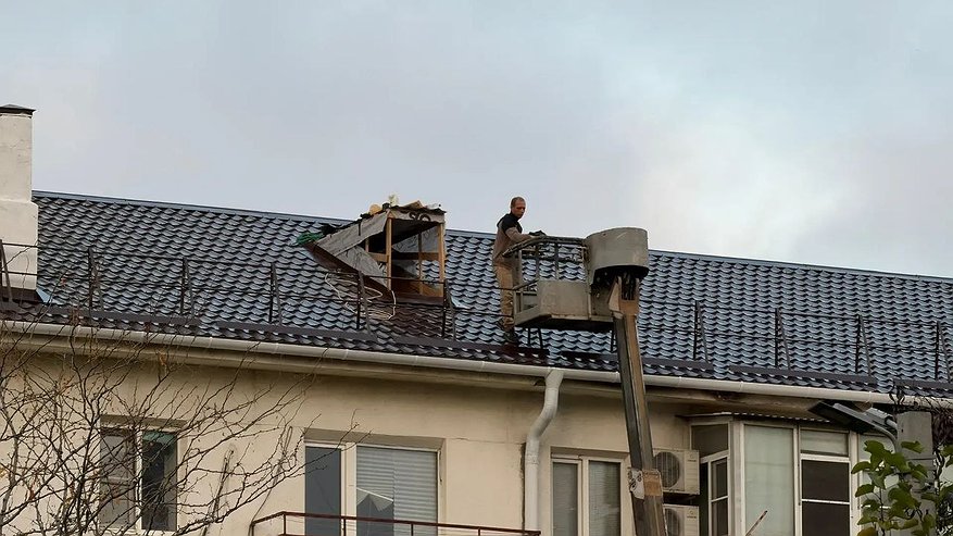 Главная картинка новости: Восстановление Новороссийска после атаки: названы сроки завершения ремонта в поврежденных домах