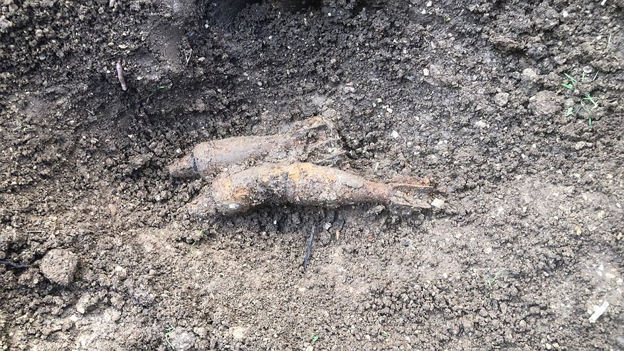 Главная картинка новости: Строитель в Новороссийске обнаружил на участке 17 миномётных мин времен войны