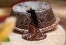 Миниатюра новости: Шедевр для гурманов: как приготовить мраморный шоколадный фондан с текучей начинкой