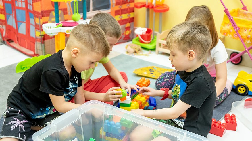 Главная картинка новости: В Новороссийске — детсадовский кризис: 4600 детей в очереди, а для малышей ясельного возраста мест катастрофически не хватает