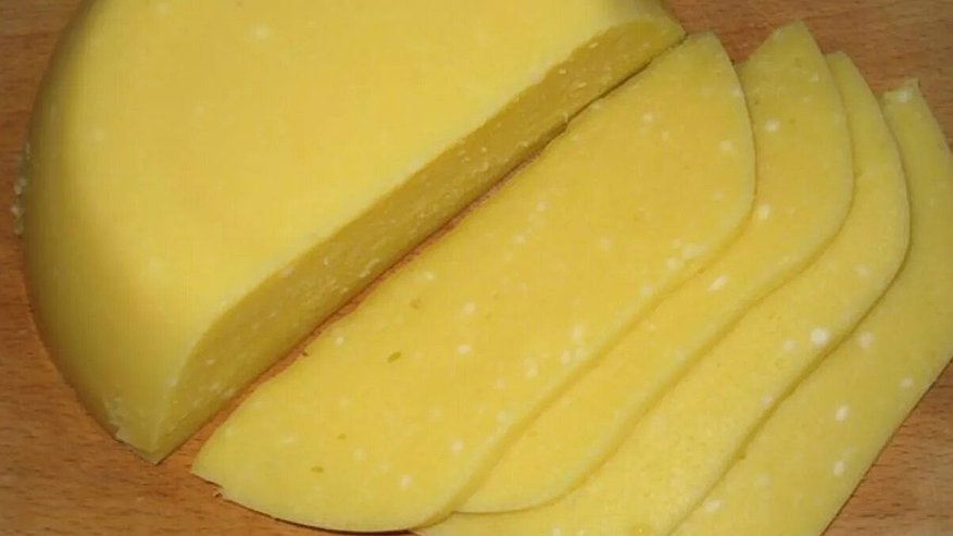 Главная картинка новости: Как приготовить сыр дома: три секрета идеального сыра от мастера