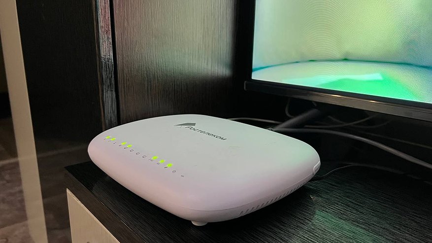 Главная картинка новости: Ваш Wi-Fi роутер шпионит за вами: как проверить и отключить слежку провайдера