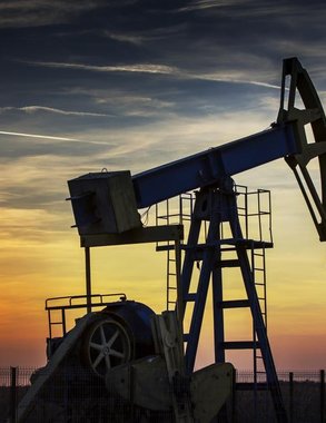 Атака на нефтебазу в Новороссийске и санкции обрушили цены на российскую нефть до минимума за 2,5 года