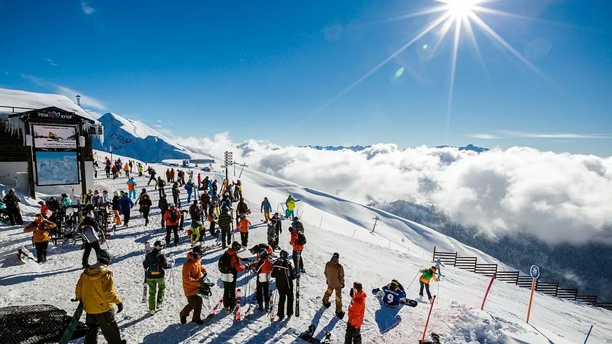 Главная картинка новости: Горнолыжные курорты Сочи открывают зимний сезон с 1 декабря