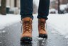 Миниатюра новости: Что делать, чтобы ноги не мерзли в обуви на морозе: самый полезный зимний лайфхак - валенки не понадобятся