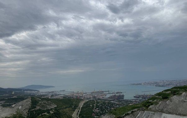 Новороссийский порт столкнулся с задержками: санкции отодвинули сроки запуска ключевого комплекса