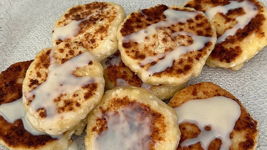 Главная картинка новости: Сырники, которые раньше были для царей: 2 продукта, которые делают вкус совсем другим