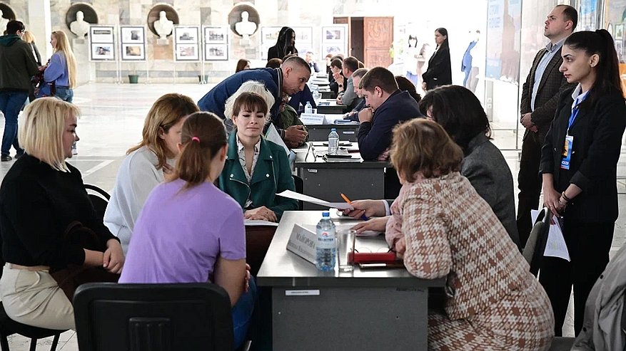 Главная картинка новости: Новороссийцев приглашают на личный прием 4 декабря