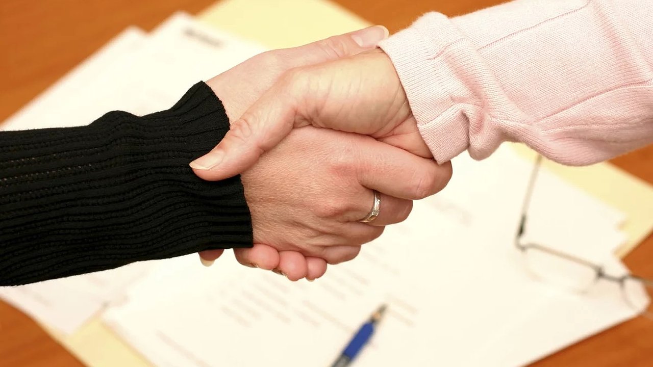 Главная картинка новости: Как оформить социальный контракт в Новороссийске и получить до 350 тысяч на свой бизнес: история 1600 успешных семей