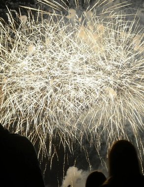 Новогодние правила: где в Новороссийске можно и нельзя запускать салюты