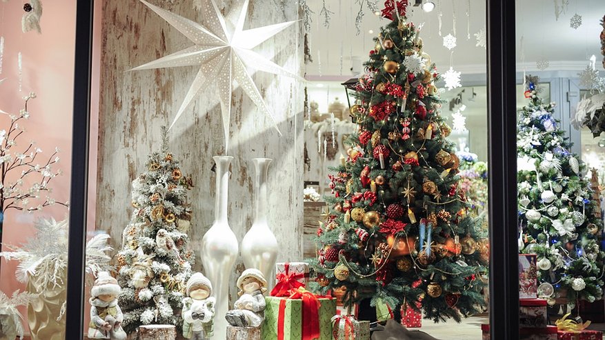 Главная картинка новости: Создай праздник и выиграй 50 тысяч: в Новороссийске стартует конкурс на лучшее украшение фасадов к Новому году