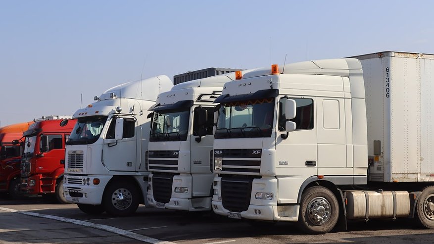 Главная картинка новости: Борьба с парковочным хаосом: в Новороссийске провели массовые рейды по большегрузам